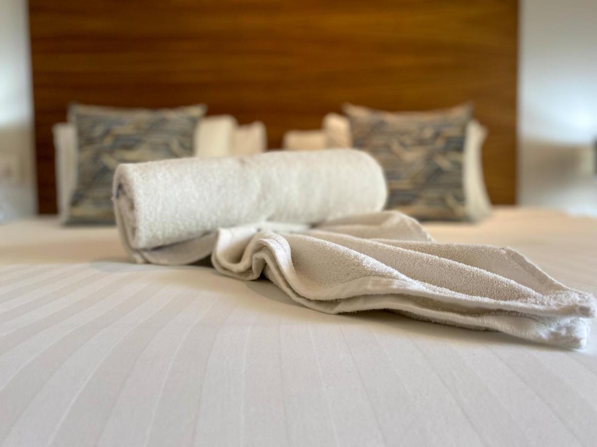 Big Studio At Kaab By The Beach With Roof Top Pool, Sauna And Jacuzzi Near Paseo Del Carmen Mall Playa del Carmen Bagian luar foto